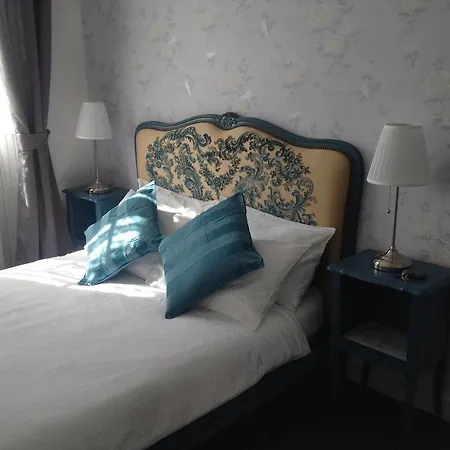 Le Petit Dragon Rouge Maison d'hôtes Miers