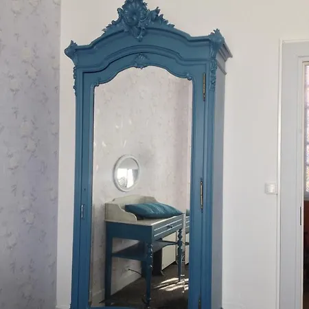 Le Petit Dragon Rouge Miers