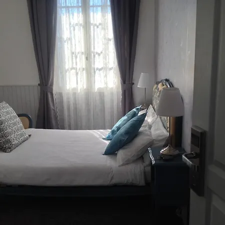 Guest house Le Petit Dragon Rouge *