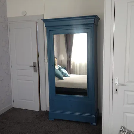 Le Petit Dragon Rouge * Miers