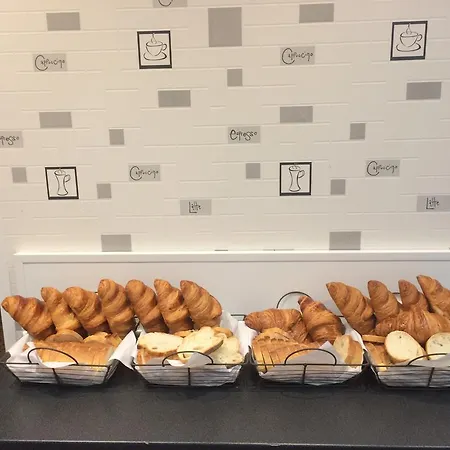 Le Petit Dragon Rouge Gasthof Miers