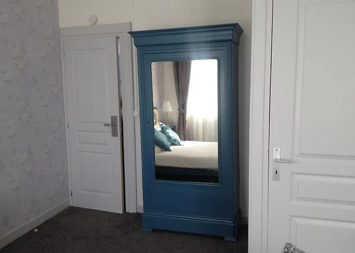 Le Petit Dragon Rouge * Miers