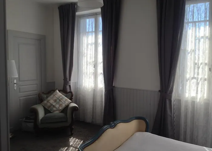 ゲストハウス Le Petit Dragon Rouge